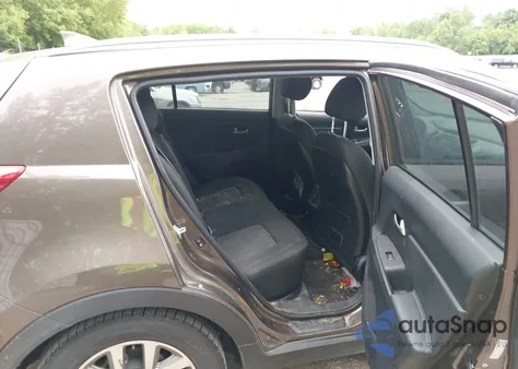 2015 Kia Sportage Lx z USA, uszkodzony, nr VIN KNDPB3AC3F7758806